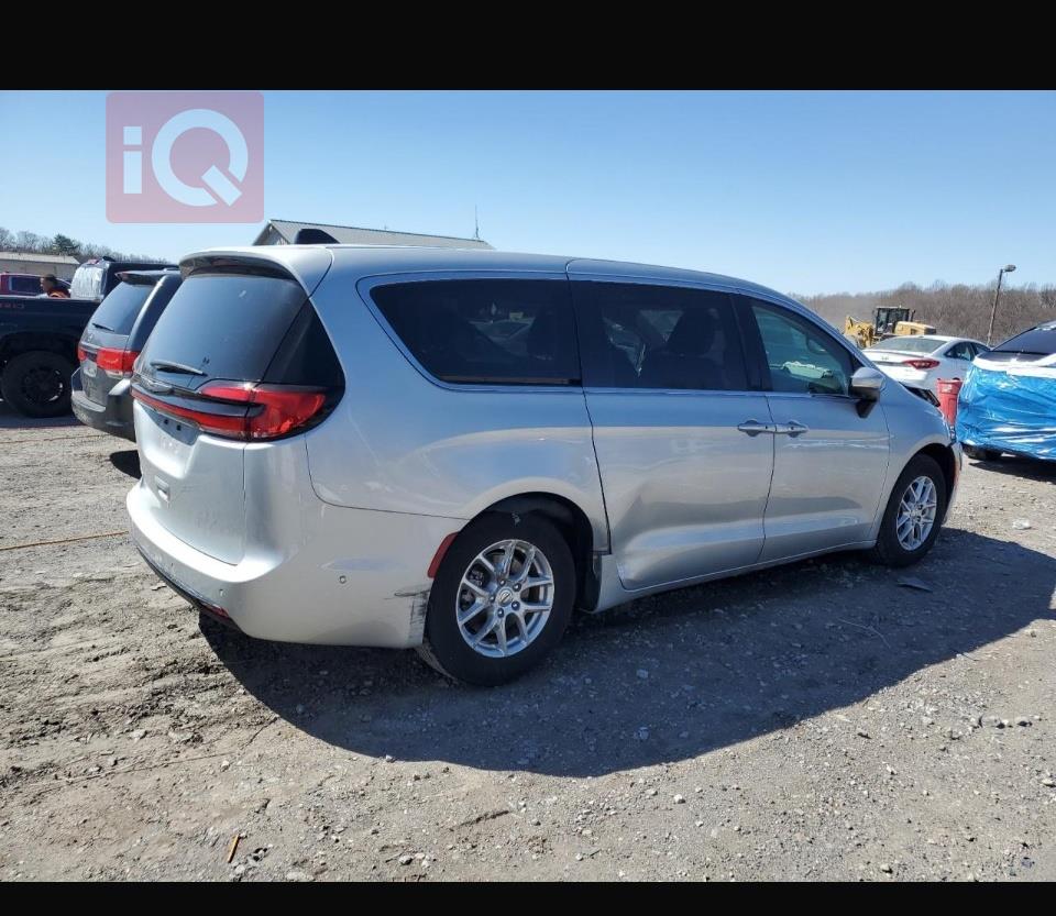 Chrysler Pacifica